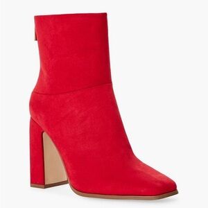 JustFab Inesa Block Heeled Bootie (Size 7.5)